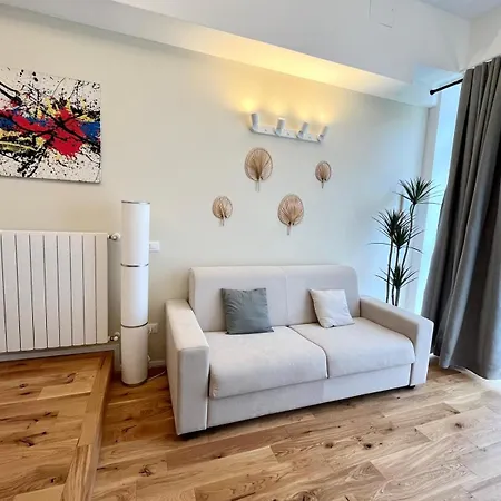 R6 Modern House - Metro M1 Duomo-nolo-centrale Apartman *
